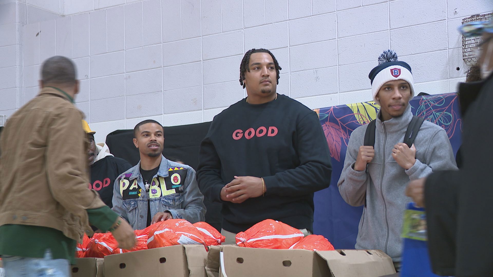 Offensive tackle Brandon Coleman and safety Jeremy Chinn spent their day off making sure D.C. families have a meal on Thanksgiving