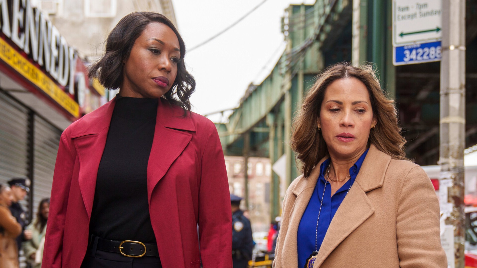 Actors Amanda Warren and Jimmy Smits give us a preview of the new CBS drama 'East New York'.