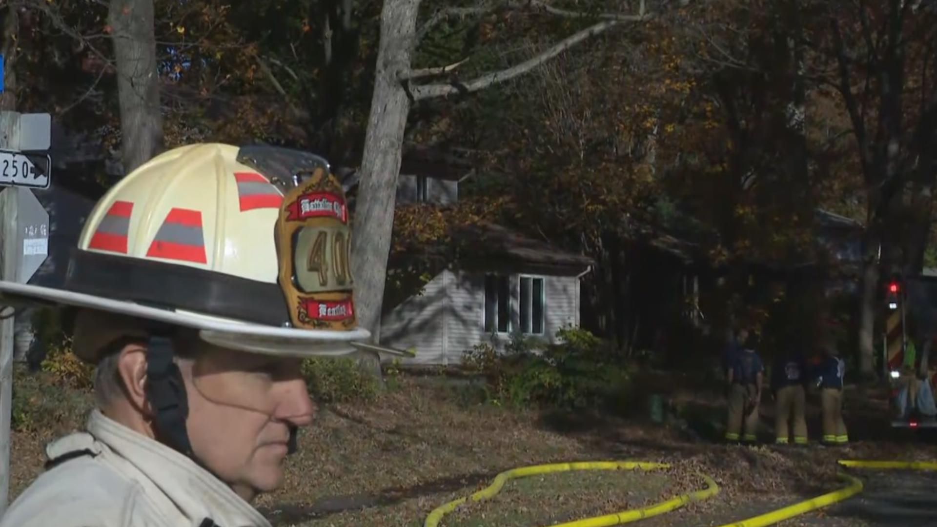 House fire in Herndon leaves 2 dead | wusa9.com