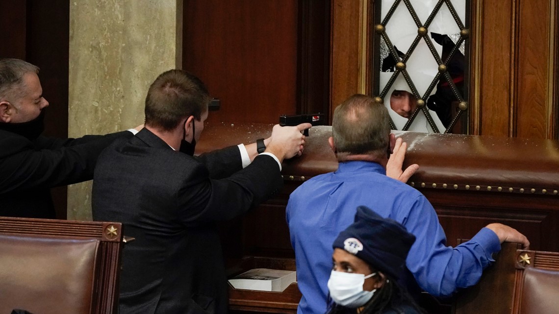 Tear gas capitol hill: Capitol building stormed Trump