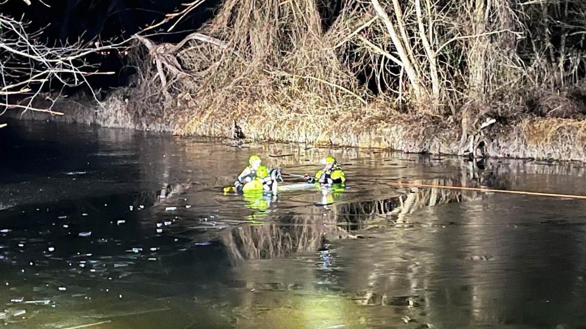 Fairfax Fire saves dog after falling in icy Accotink Creek | wusa9.com