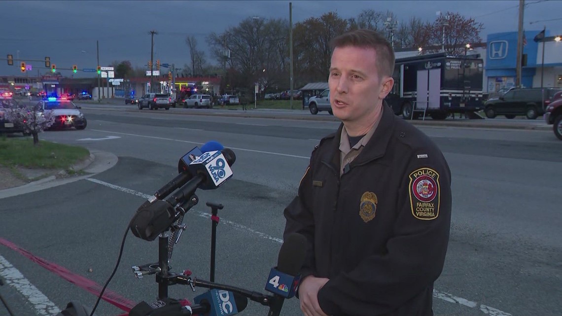 Richmond Highway shut down due to police standoff with abduction