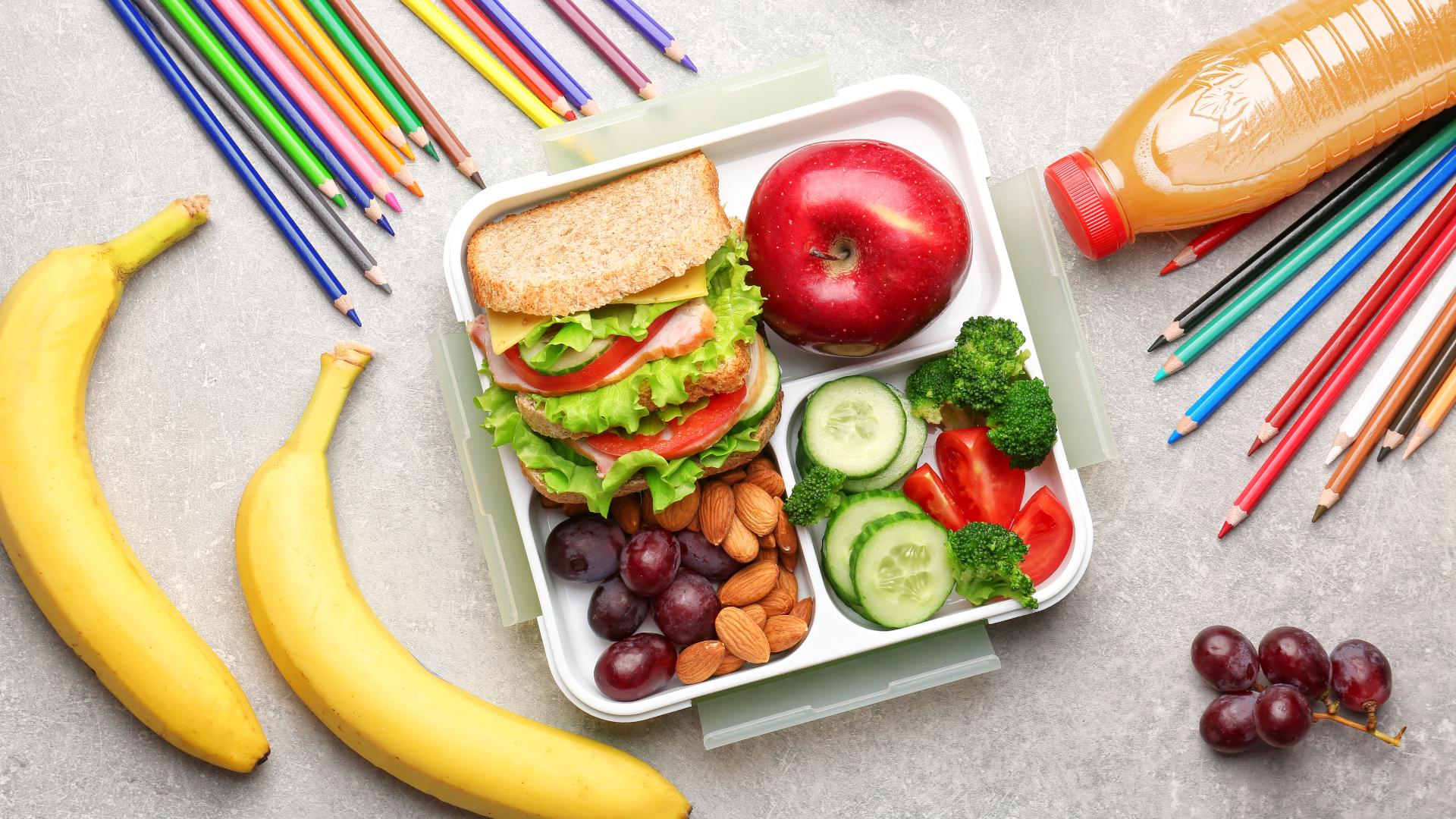 Sponsored by: Walgreens, Clif Kid Zbar, NCBA. Registered Dietitian Amy Goodson shares her tips & recipes for the busy back-to-school season.