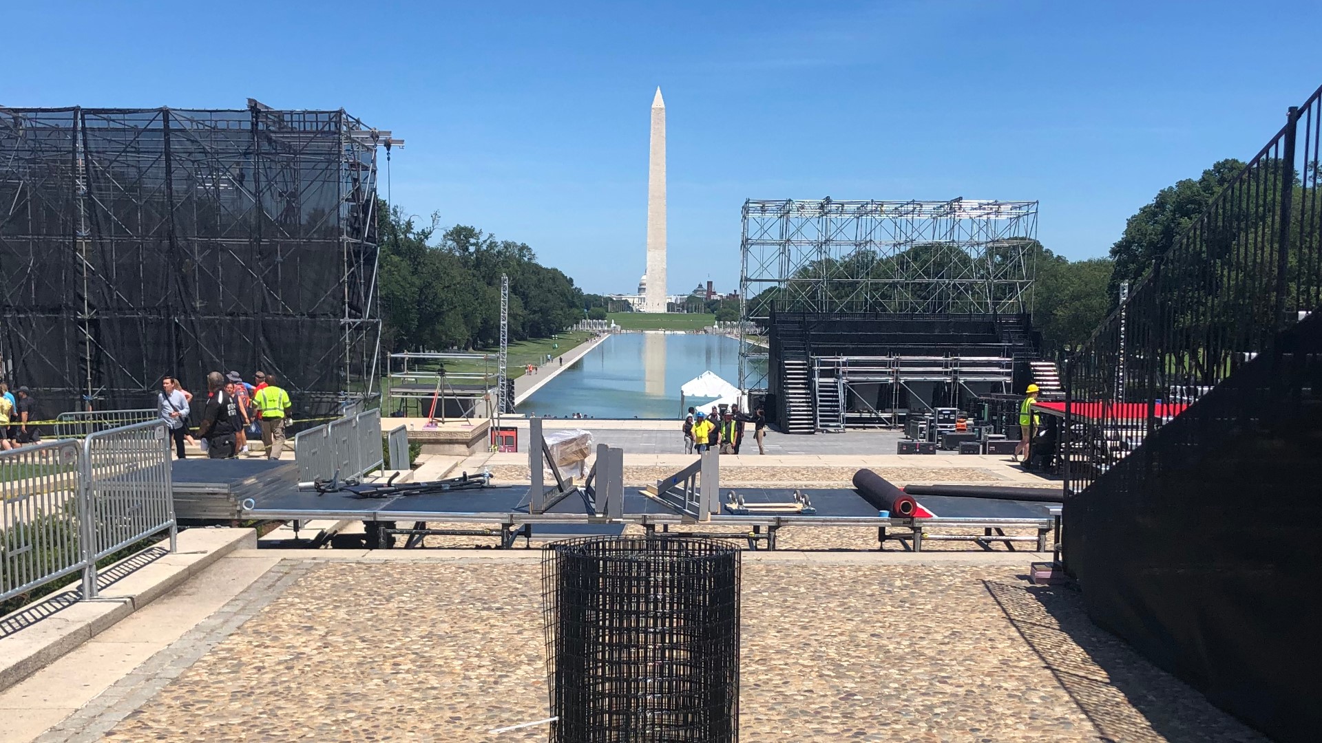 Trump creates exclusivity at the Lincoln Memorial with VIP tickets for