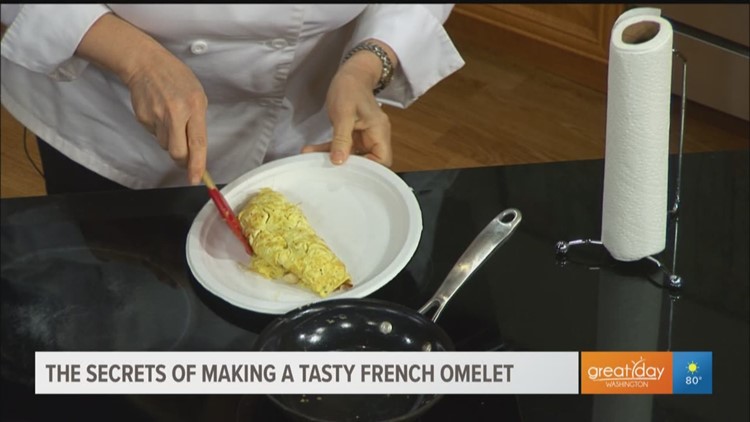 How to make a sweet or savory French omelet