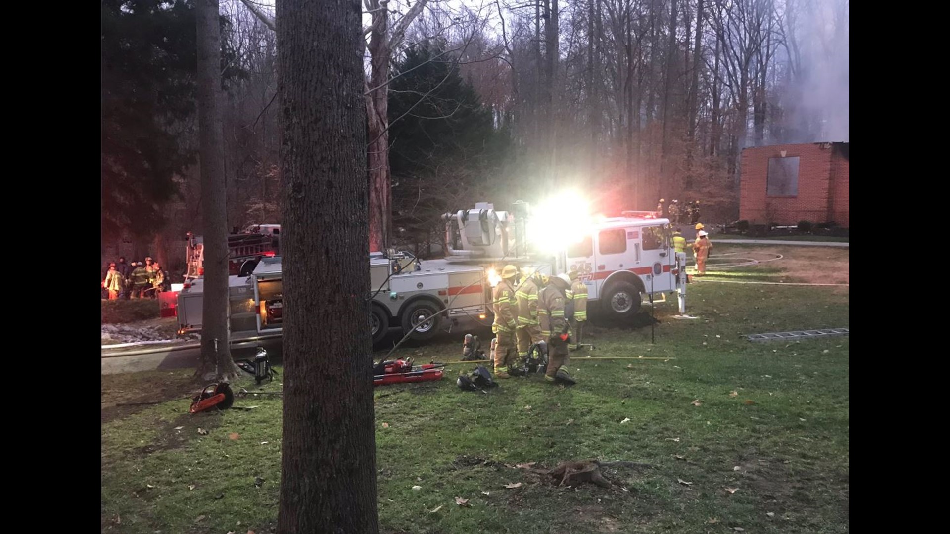 Firefighters battle blazing house fire in Upper Marlboro, MD | wusa9.com
