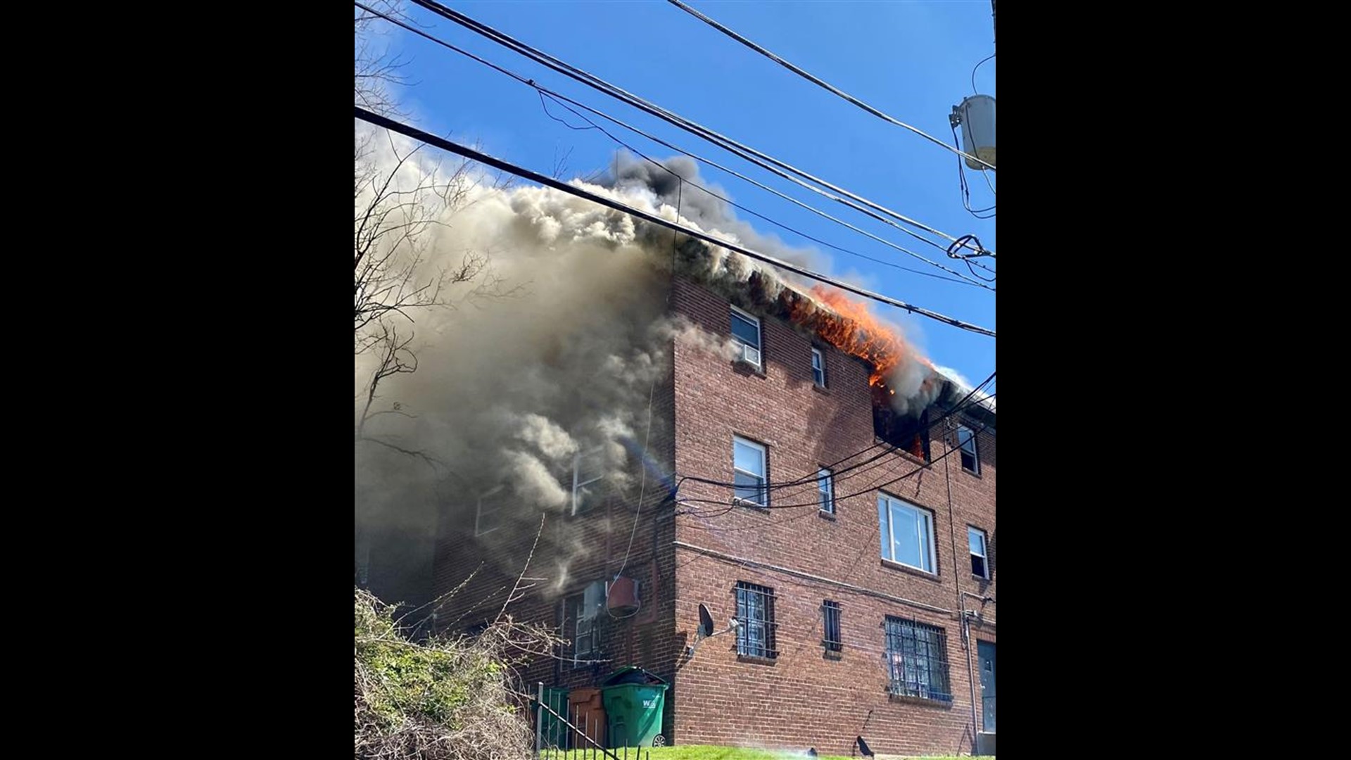 Apartment fire in Northeast DC | wusa9.com