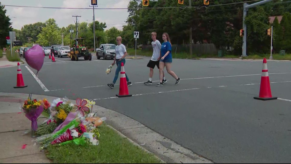 Students create memorial for 2 teens killed in Oakton pedestrian crash