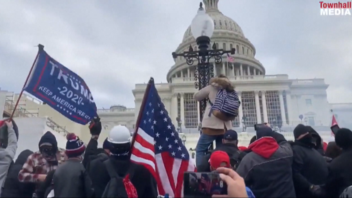 Navy sailor charged in Capitol riot was stationed on carrier - Vimarsana News