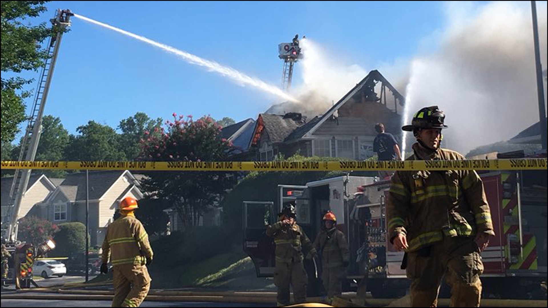 Woman killed after helicopter crashes into condominiums in Va.